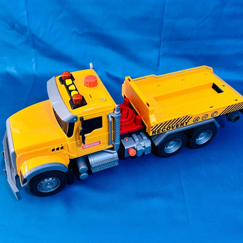 Large Toy Recovery Tow Truck Flatbed 6-Wheel Vehicle Lights Untested
